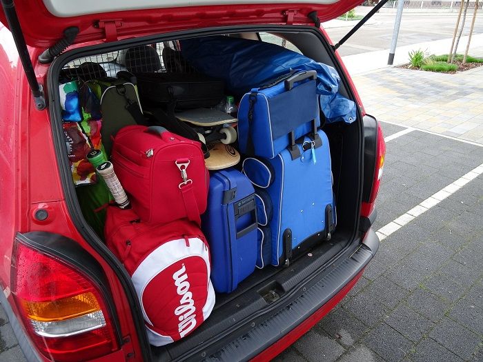 Gepäck im Auto richtig und sicher verstauen - Tipps vom Experten